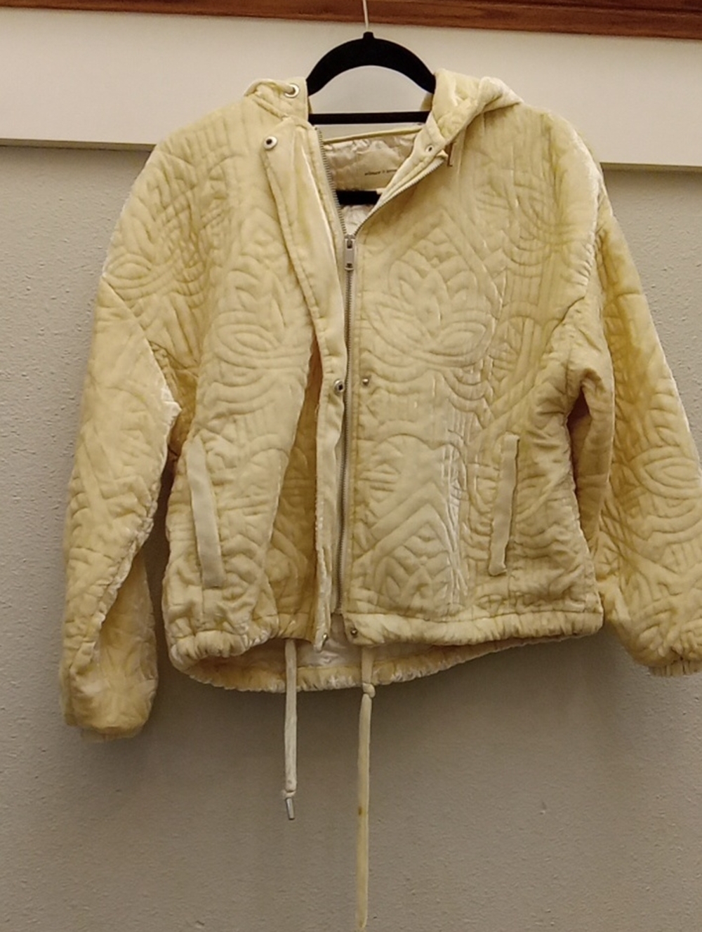 Silence + Noise Women's Quilted Hooded Jacket in Cream